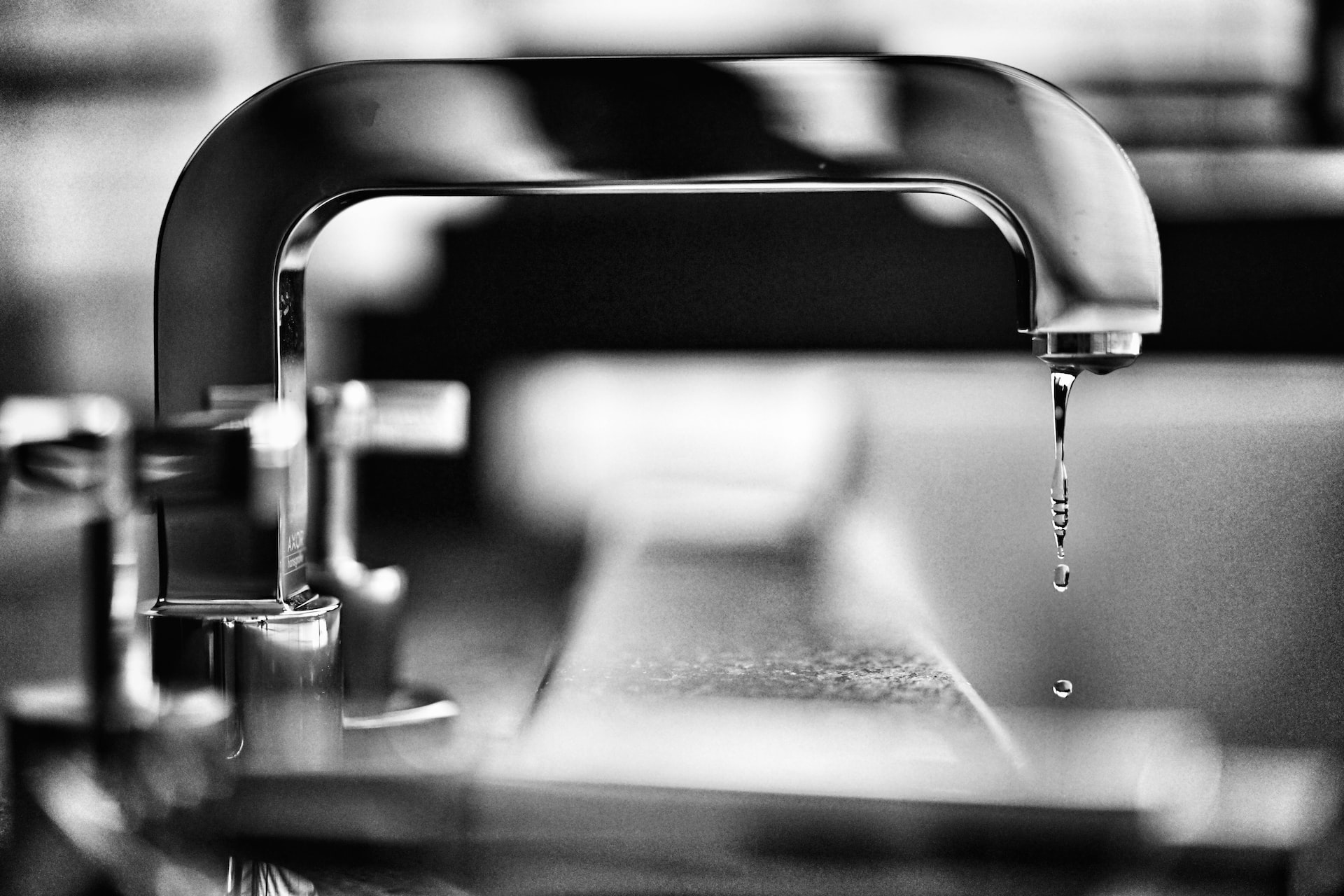dripping water from faucet